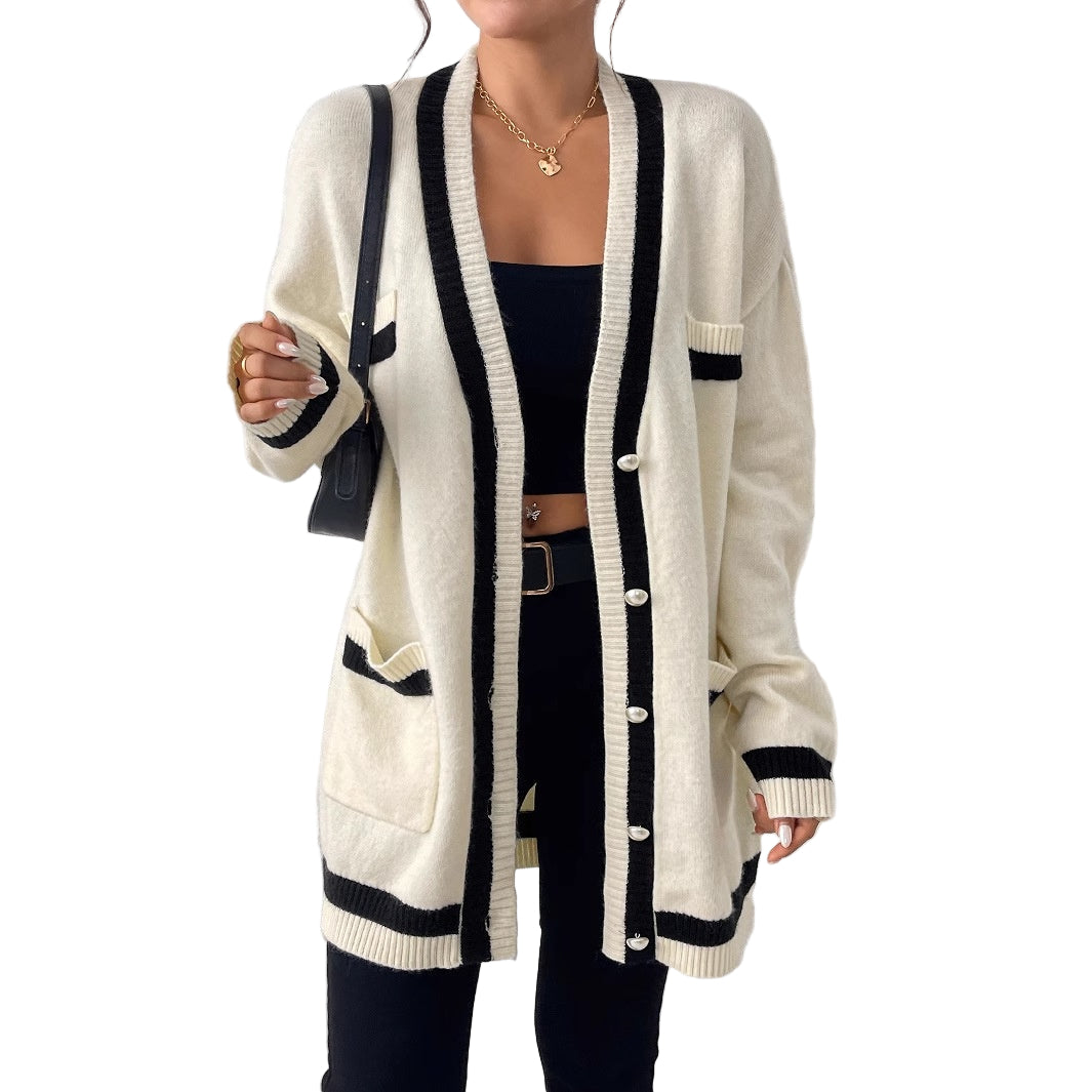 Biały Kardigan Damski z Czarnym Wykończeniem