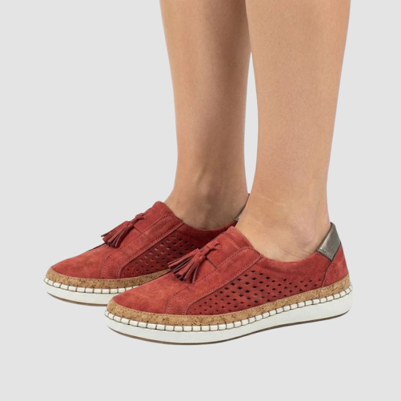 Loafersy Damskie z Ażurowymi Wstawkami i Frędzlami