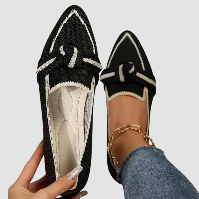 Loafersy Damskie ze Szpiczastym Noskiem i Ozdobnym Węzłem