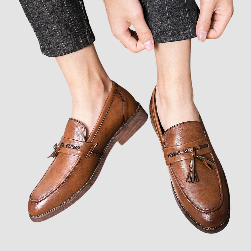 Loafersy Męskie z Frędzlami i Plecionym Paskiem